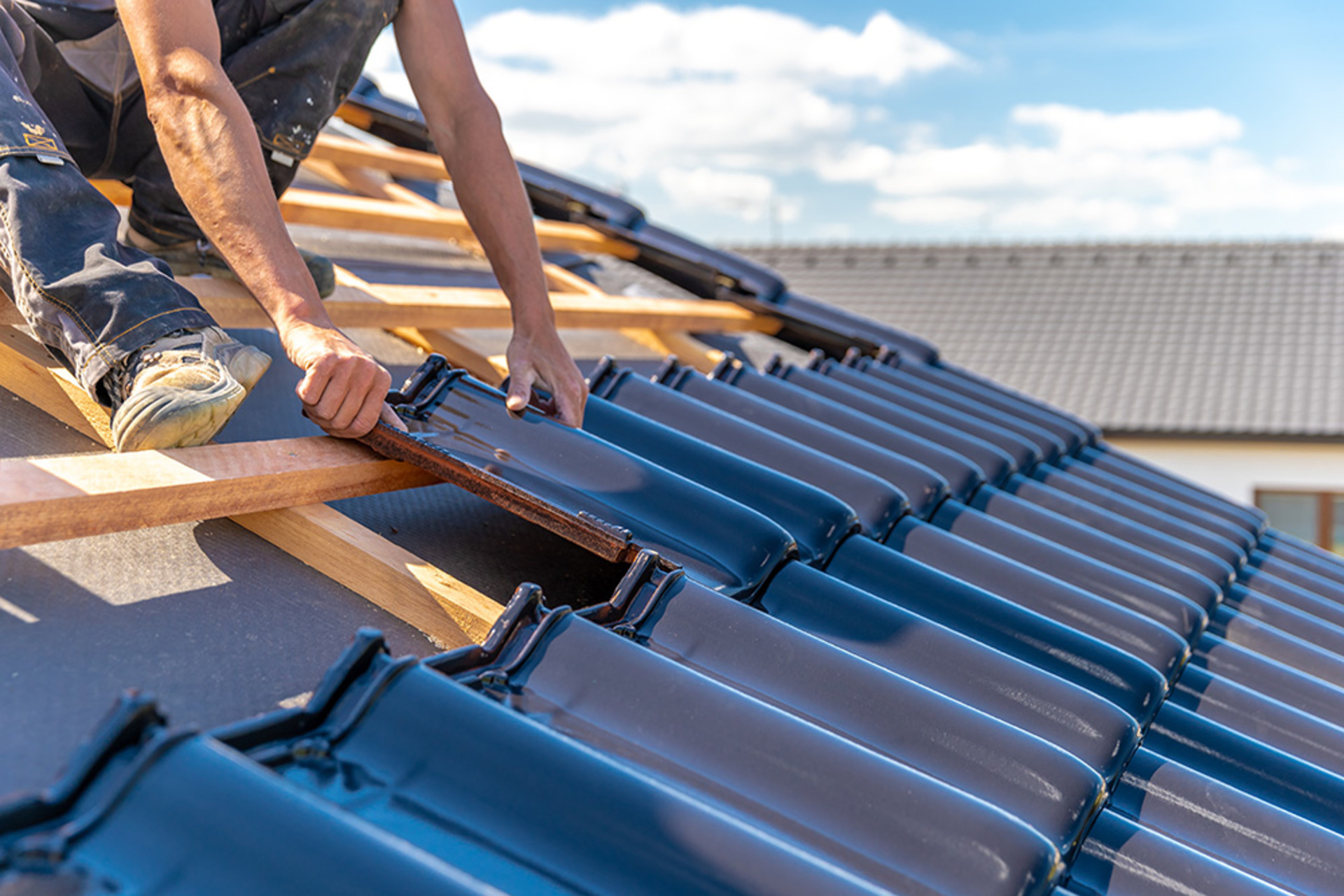 Dachtechnik bei S&S works GmbH Dach-, Solar- und Elektrotechnik in Tüttleben